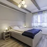 Frajda - 6-osobowe - Salon I Dwie Sypialnie Oraz Studia 4-osobowe - Z Aneksem Kuchennym 公寓