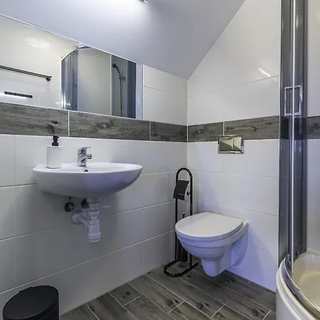 Frajda - 6-osobowe - Salon I Dwie Sypialnie Oraz Studia 4-osobowe - Z Aneksem Kuchennym Apartmán *