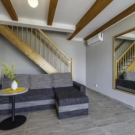 Frajda - 6-osobowe - Salon I Dwie Sypialnie Oraz Studia 4-osobowe - Z Aneksem Kuchennym Apartmán Rewal