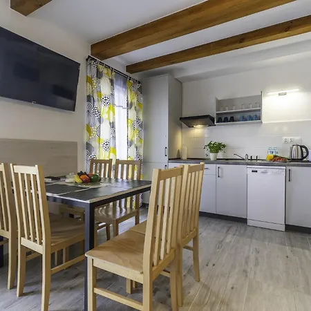 Frajda - 6-osobowe - Salon I Dwie Sypialnie Oraz Studia 4-osobowe - Z Aneksem Kuchennym Apartmán Rewal